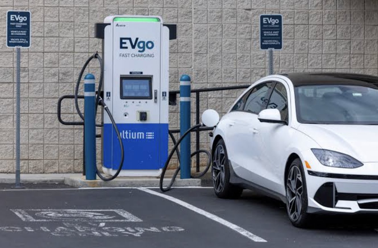 Electric Vehicle Charging Infrastructure for Long-Distance Travel 